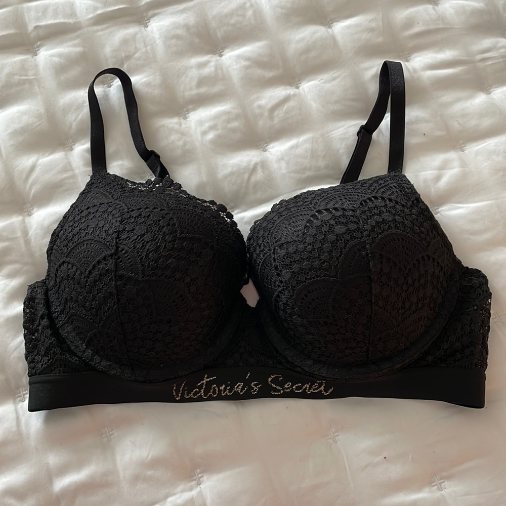 Victoria’s Secret T-Shirt Push Up Full Coverage Bra